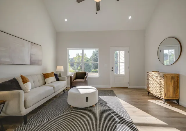 Photo 3 of Single family home for sale at 4150 Highway 48 N, Charlotte, TN 37036 | MLS# 3618737 | Listing updated on 2026-10-09