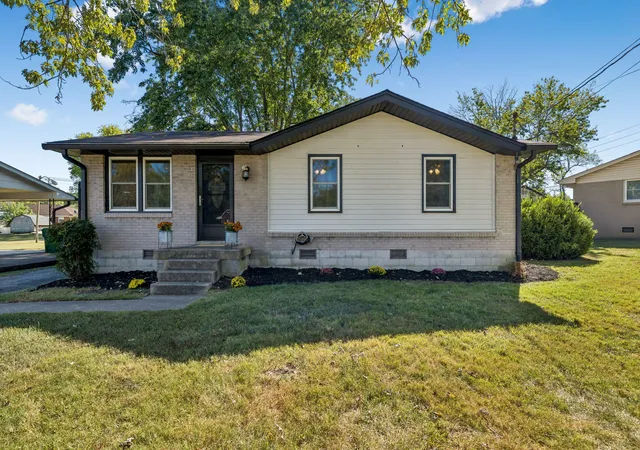 Photo 1 of Single family home for sale at 402 Lealand Ln, Lebanon, TN 37087 | MLS# 3604033 | Listing updated on 2026-10-04