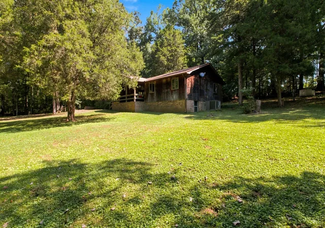 Photo 2 of Single family home for sale at 371 Wildwood Ln, Paris, TN 38242 | MLS# 3610601 | Listing updated on 2026-10-02