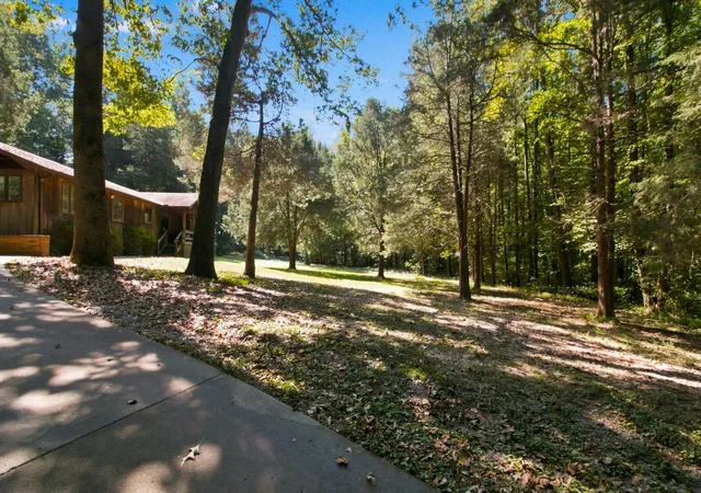 Photo 4 of Single family home for sale at 371 Wildwood Ln, Paris, TN 38242 | MLS# 3610601 | Listing updated on 2026-10-02