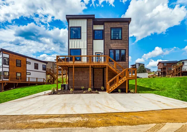 Photo 1 of Single family home for sale at 721 Bullwinkle Way, Sevierville, TN 37862 | MLS# 3628886 | Listing updated on 2026-10-30