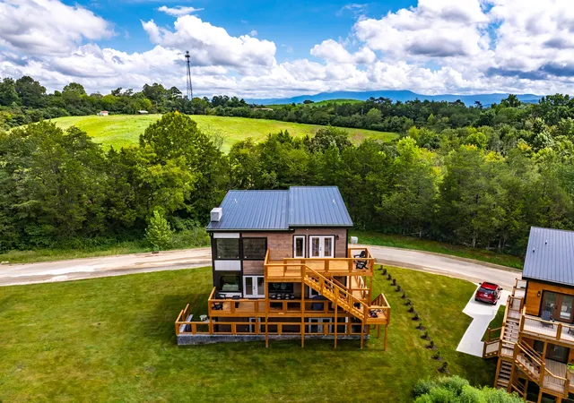 Photo 4 of Single family home for sale at 721 Bullwinkle Way, Sevierville, TN 37862 | MLS# 3628886 | Listing updated on 2026-10-30