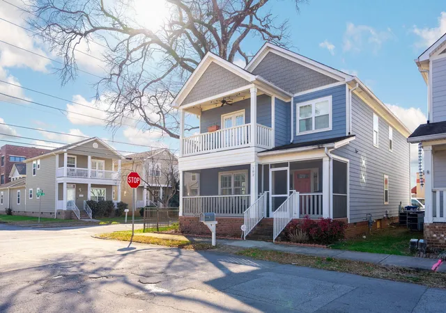 Photo 1 of Single family home for sale at 102 West 19th St, Chattanooga, TN 37408 | MLS# 3603849 | Listing updated on 2026-10-07