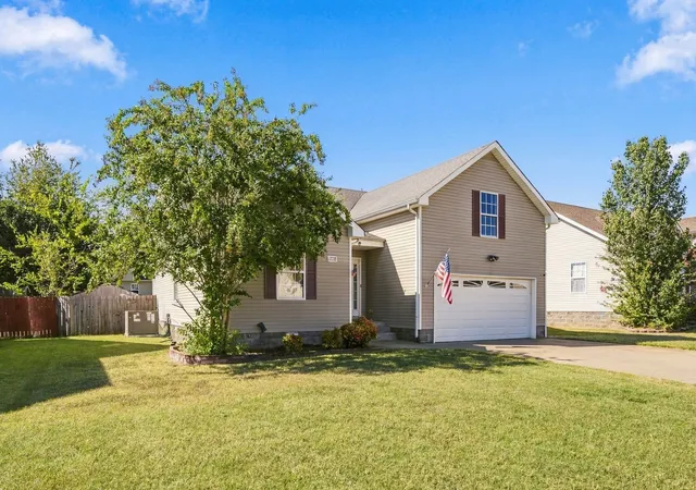 Photo 1 of Single family home for sale at 3738 Bret Dr, Clarksville, TN 37040 | MLS# 3603913 | Listing updated on 2026-10-07