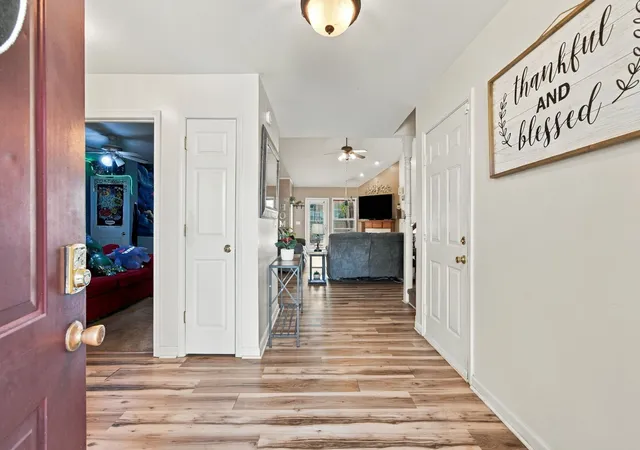 Photo 3 of Single family home for sale at 3738 Bret Dr, Clarksville, TN 37040 | MLS# 3603913 | Listing updated on 2026-10-07