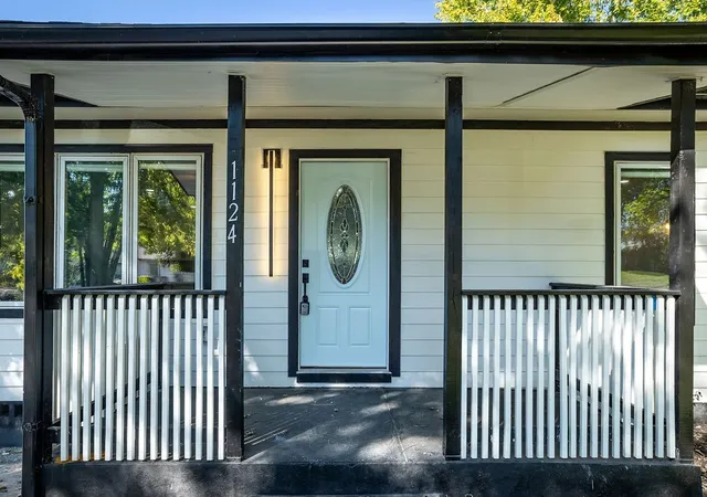 Photo 4 of Manufactured home for sale at 1124 Apple St, Lewisburg, TN 37091 | MLS# 3610805 | Listing updated on 2026-10-02