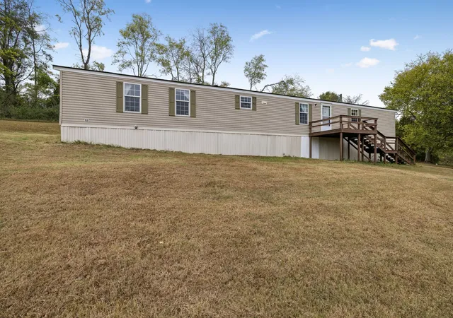 Photo 3 of Manufactured home for sale at 1687 Columbia Rock Rd, Columbia, TN 38401 | MLS# 3610678 | Listing updated on 2026-10-05