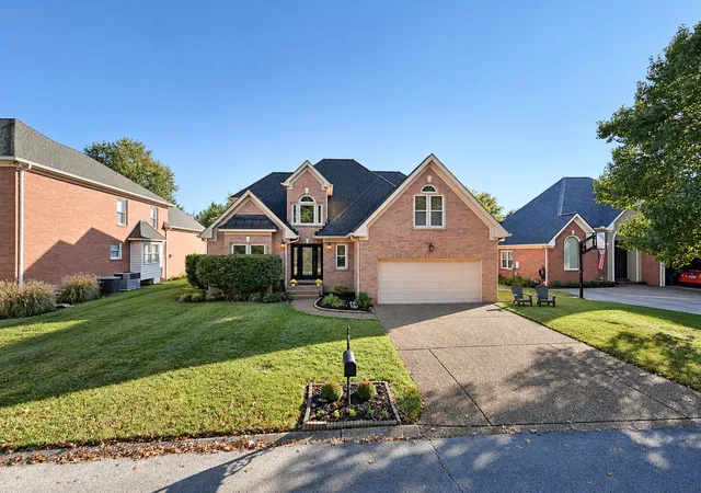 Photo 2 of Single family home for sale at 287 Rivermont Cir, Franklin, TN 37064 | MLS# 3612221 | Listing updated on 2026-10-06