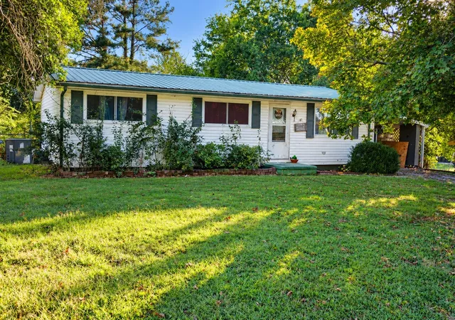 Photo 3 of Sale Pending at 226 George Bates Rd, Benton, TN 37307 | MLS# 3603993 | Listing updated on 2026-10-09
