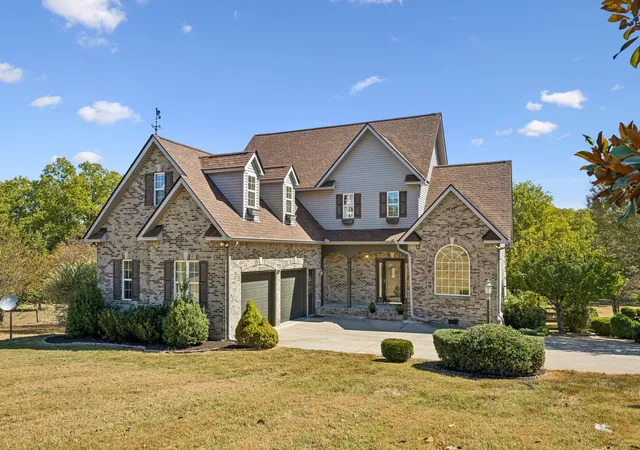 Photo 1 of Single family home for sale at 2216 Twin Peaks Ct, Spring Hill, TN 37174 | MLS# 3609816 | Listing updated on 2026-10-26