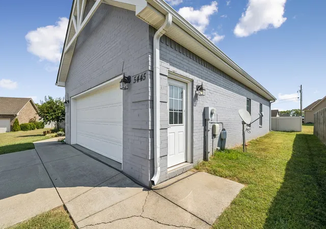 Photo 3 of Single family home for sale at 5445 Preakness Ct, Christiana, TN 37037 | MLS# 3604070 | Listing updated on 2026-10-01