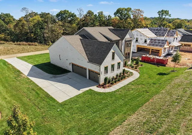 Photo 2 of Single family home for sale at 572 Baker Rd, Columbia, TN 38401 | MLS# 3611390 | Listing updated on 2026-10-23