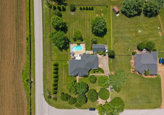 Photo 2 of Single family home for sale at 2801 Stacey St, Thompsons Station, TN 37179 | MLS# 3612743 | Listing updated on 2026-10-10