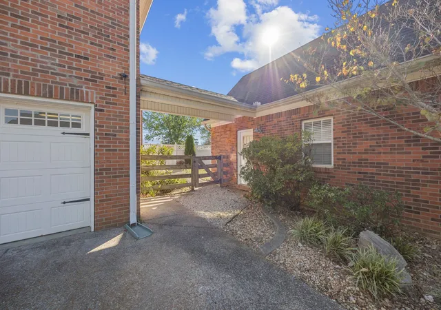 Photo 3 of Single family home for sale at 2801 Stacey St, Thompsons Station, TN 37179 | MLS# 3612743 | Listing updated on 2026-10-10
