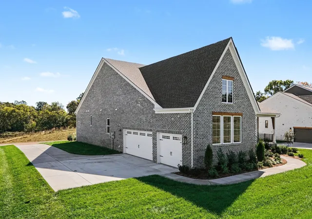 Single family home for sale at 576 Baker Rd, Columbia, TN 38401 | MLS# 3611110