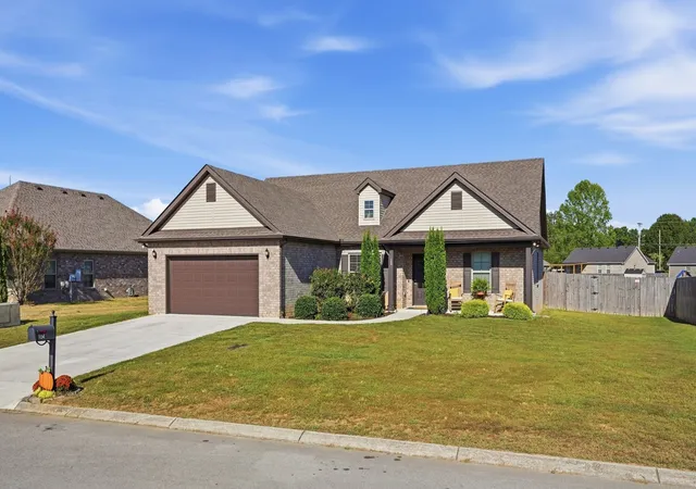 Photo 1 of Single family home for sale at 164 Spring Breeze Dr, Tullahoma, TN 37388 | MLS# 3609990 | Listing updated on 2026-10-07
