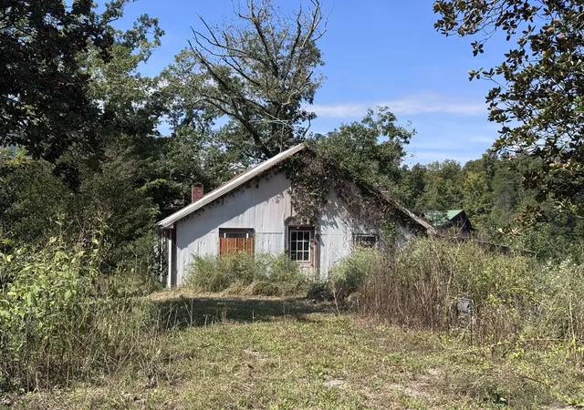 Photo 1 of Sale Pending at 1360 Helton Rd, Sevierville, TN 37876 | MLS# 3611507 | Listing updated on 2026-10-06