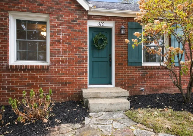 Photo 2 of Single family home for sale at 310 Battle Ave, Franklin, TN 37064 | MLS# 3611848 | Listing updated on 2026-10-05