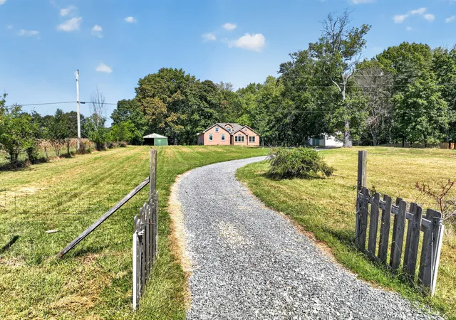 Photo 3 of Single family home for sale at 2137 Burford Rd, Lebanon, TN 37087 | MLS# 3610824 | Listing updated on 2026-10-07