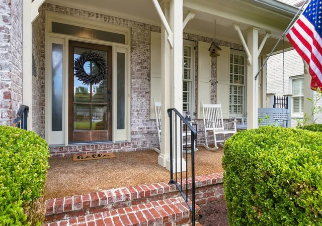 Photo 3 of Sale Pending at 1325 Barkleigh Ln, Franklin, TN 37064 | MLS# 3610412 | Listing updated on 2026-10-22