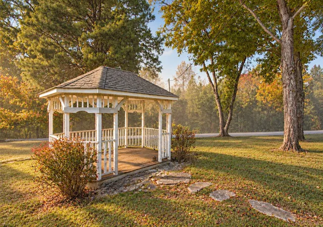 Photo 1 of Single family home for sale at 1870 Rock Church Rd, Charlotte, TN 37036 | MLS# 3620138 | Listing updated on 2026-10-19