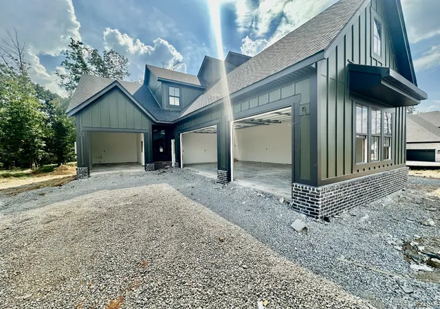 Photo 2 of Single family home for sale at 7258 Florim Ct, Fairview, TN 37062 | MLS# 3604063 | Listing updated on 2026-10-08