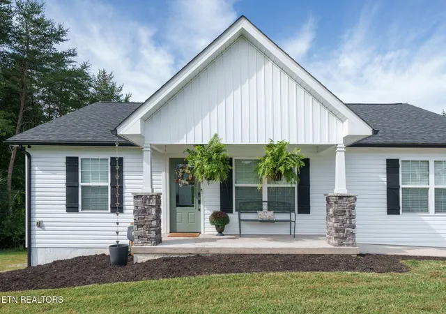 Photo 1 of Single family home for sale at 57 Capitol Dr, Crossville, TN 38555 | MLS# 3604062 | Listing updated on 2026-10-22