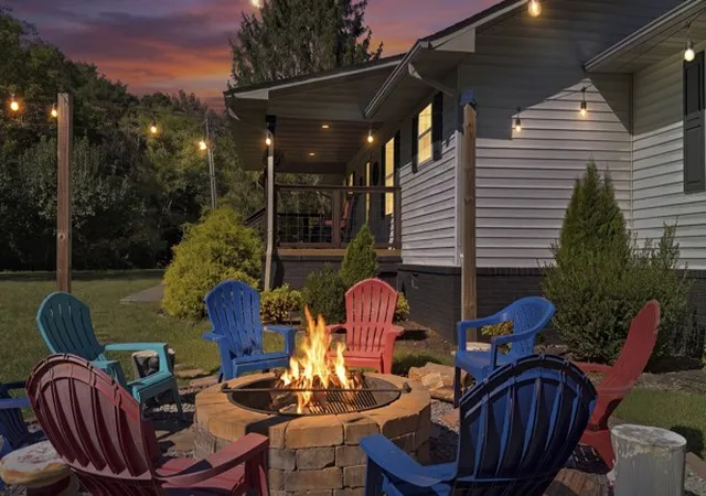 Photo 2 of Single family home for sale at 1047 Boardly Hills Blvd, Sevierville, TN 37876 | MLS# 3618620 | Listing updated on 2026-10-10