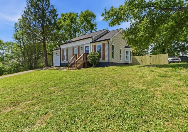 Photo 3 of Single family home for sale at 737 Heritage Dr, Madison, TN 37115 | MLS# 3609808 | Listing updated on 2026-10-05