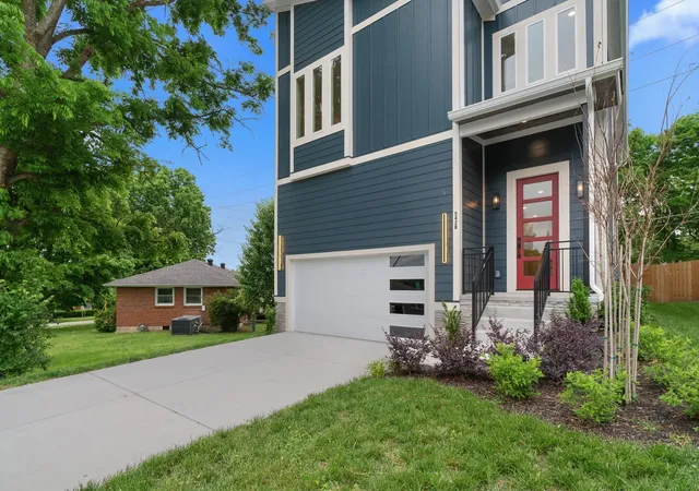 Photo 3 of Single family home for sale at 542b Starliner Dr, Nashville, TN 37209 | MLS# 3609835 | Listing updated on 2026-10-01