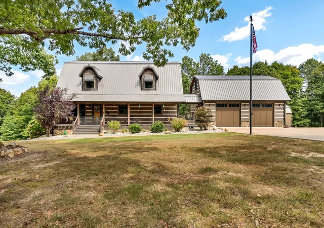 Single family home for sale at 102 Highwater Rd, Waverly, TN 37185 | MLS# 3610553