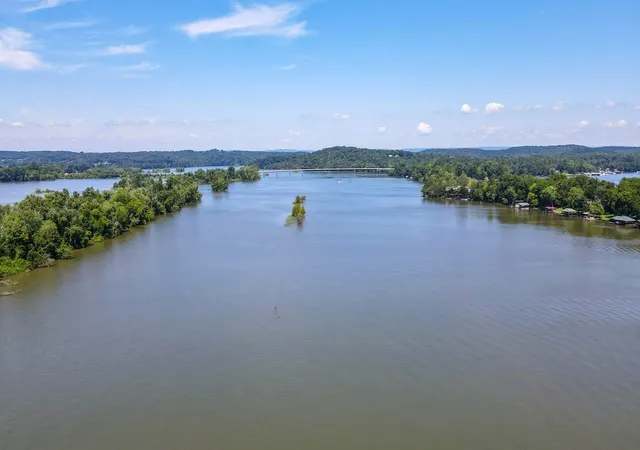 Photo 3 of Single family home for sale at 1051 Hiwassee Cir, Decatur, TN 37322 | MLS# 3610004 | Listing updated on 2026-10-02