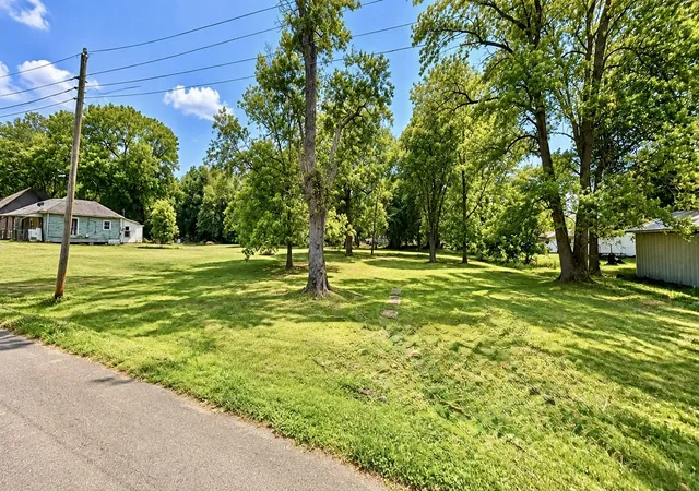 Photo 2 of Land for sale at 304 Holmes St, South Fulton, TN 38257 | MLS# 3609953 | Listing updated on 2026-10-01