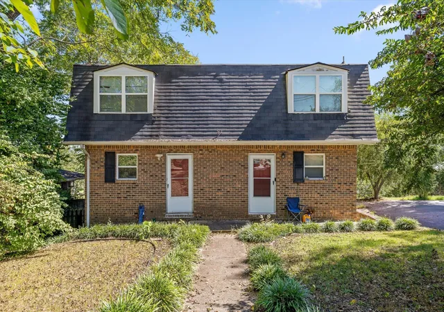 Photo 1 of Multi family home for sale at 918 South Crst Rd, Chattanooga, TN 37404 | MLS# 3609850 | Listing updated on 2026-10-02