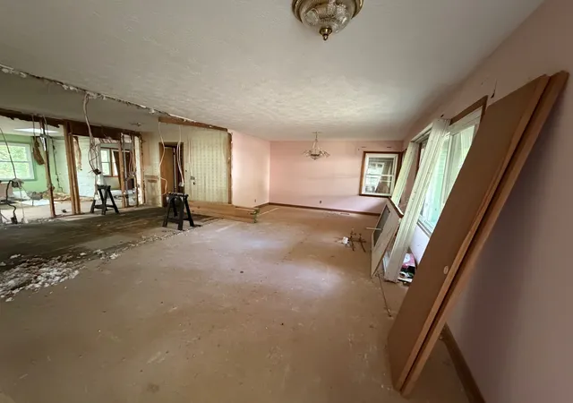 Photo 2 of Single family home for sale at 61 Peterson Ln, Sparta, TN 38583 | MLS# 3609870 | Listing updated on 2026-10-07