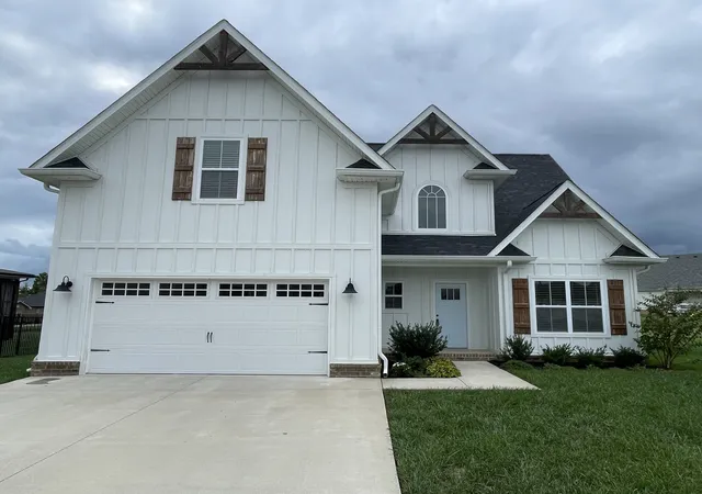 Photo 1 of Single family home for sale at 376 Lowline Dr, Clarksville, TN 37043 | MLS# 3609933 | Listing updated on 2026-10-20