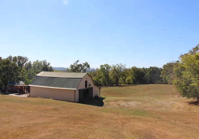 Photo 2 of House for sale at 4269 Warren Rd, Franklin, TN 37067 | MLS# 3610834 | Listing updated on 2026-10-08