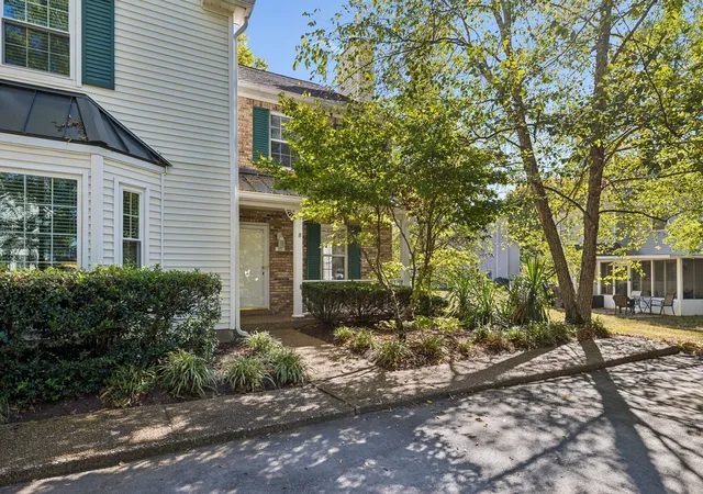 Photo 1 of Townhouse for sale at 305 Chase Ct, Franklin, TN 37064 | MLS# 3619392 | Listing updated on 2026-10-19