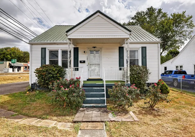 Photo 2 of Single family home for sale at 1801 Scribner Ave, Columbia, TN 38401 | MLS# 3610919 | Listing updated on 2026-10-07