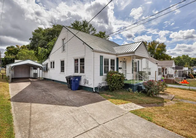 Photo 3 of Single family home for sale at 1801 Scribner Ave, Columbia, TN 38401 | MLS# 3610919 | Listing updated on 2026-10-07