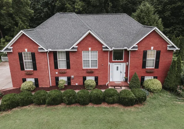 Photo 1 of Single family home for sale at 940 Everyman Ct, Columbia, TN 38401 | MLS# 3609948 | Listing updated on 2026-10-03