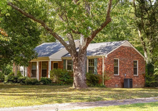 Single family home for sale at 620 Crieve Rd, Nashville, TN 37220 | MLS# 3610566