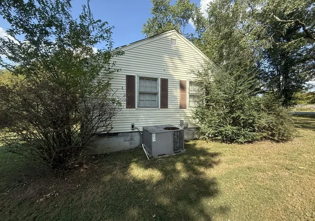 Photo 3 of Single family home for sale at 911 Craig St, Gallatin, TN 37066 | MLS# 3610331 | Listing updated on 2026-10-02