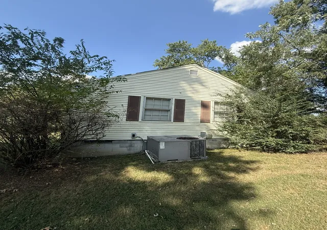 Photo 3 of Single family home for sale at 911 Craig St, Gallatin, TN 37066 | MLS# 3610331 | Listing updated on 2026-10-02