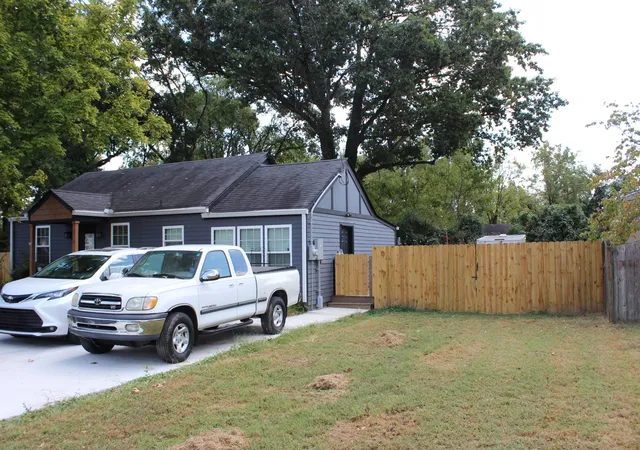 Photo 2 of Single family home for sale at 2614 Live Oak Rd, Nashville, TN 37210 | MLS# 3610046 | Listing updated on 2026-10-01