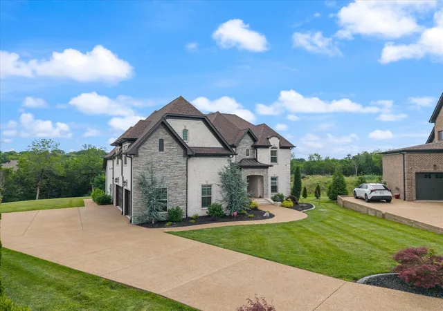 Photo 1 of Single family home for sale at 2902 Carisbrooke Dr, Mount Juliet, TN 37122 | MLS# 3611664 | Listing updated on 2026-10-05