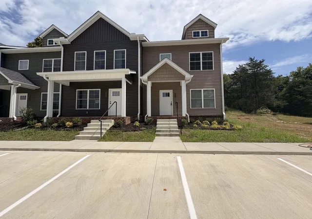 Photo 3 of Townhouse for sale at 822d W Madison St #D, Pulaski, TN 38478 | MLS# 3610539 | Listing updated on 2026-10-02