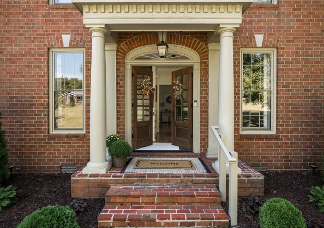 Photo 4 of Single family home for sale at 9223 Shawnee Trl, Brentwood, TN 37027 | MLS# 3610111 | Listing updated on 2026-10-04