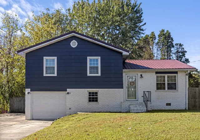 Photo 1 of Single family home for sale at 308 Langley Dr, La Fayette, GA 30728 | MLS# 3610059 | Listing updated on 2026-10-01
