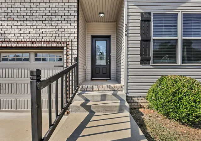 Photo 3 of Single family home for sale at 256 Azalea Dr, Oak Grove, KY 42262 | MLS# 3611048 | Listing updated on 2026-10-03